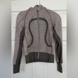 Lululemon Scuba full-zip hoodie | Estimated size 2